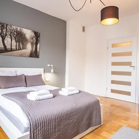 Apartments Florianska 24 By Mb Apartments-3